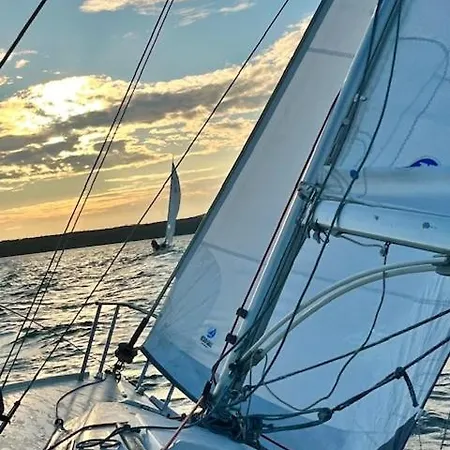 Homestay szállás Starboard For Rent Near And Harbour *